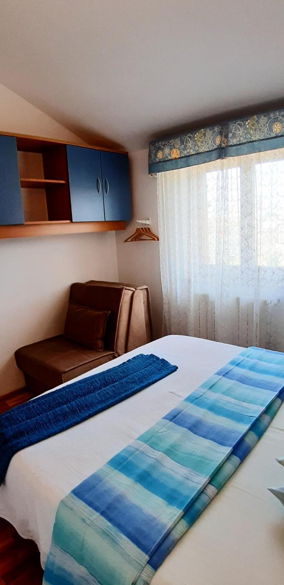 Demori Apartment *